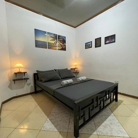 Ohlala Hostel Moalboal Luaran gambar